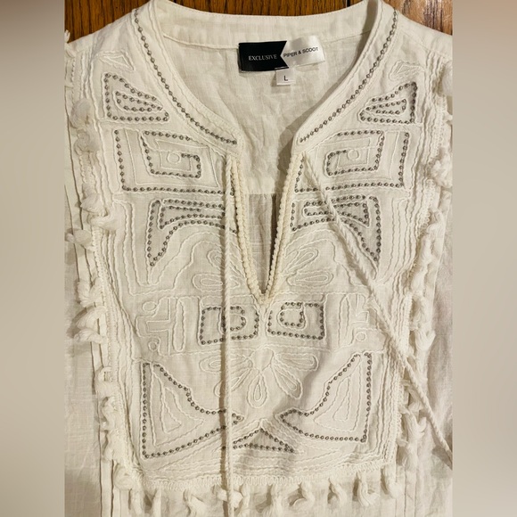 EUC Exclusive Piper & Scoot white Bohemian top, size large - Picture 1 of 5